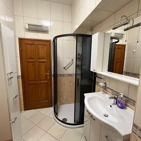 Vlasta Apartment
